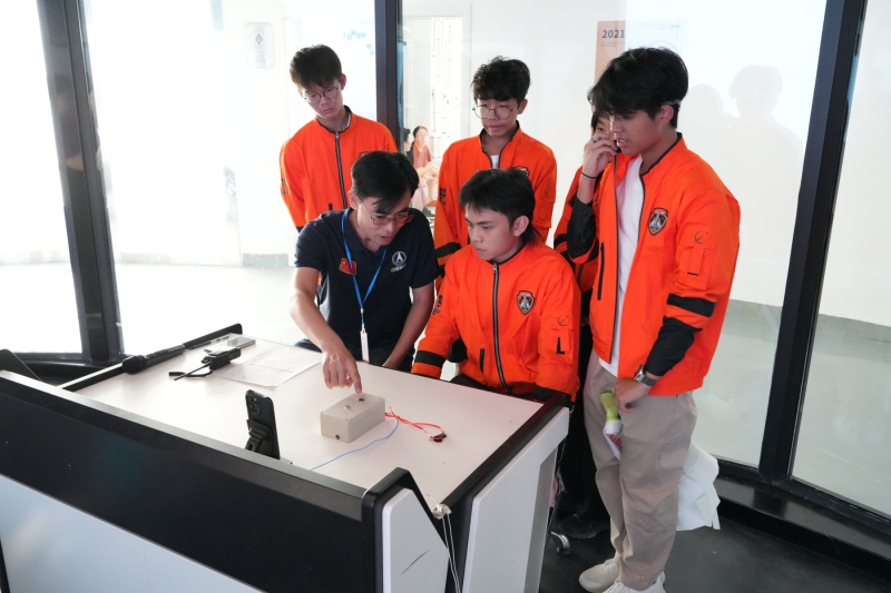 U18-Global-Youth-Rocket-Launch-Challenge-19