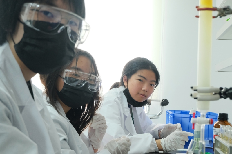 Building-a-Mini-Space-Laboratory-Aerospace-Bio-Chip-Design-Production-Research-Programme-1