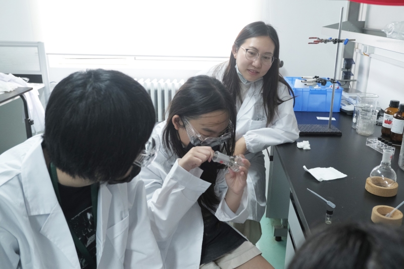 Building-a-Mini-Space-Laboratory-Aerospace-Bio-Chip-Design-Production-Research-Programme-4