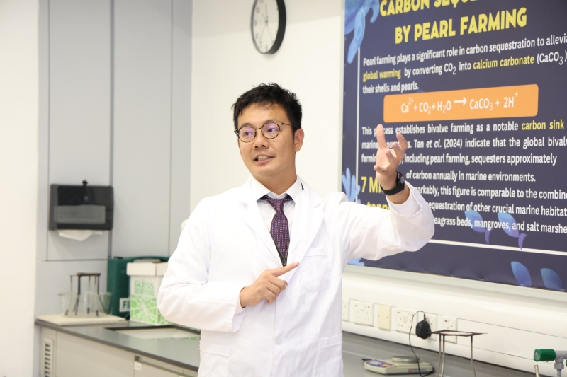 Educators-and-Students-from-Sichuan-Province-Visited-Our-School-12