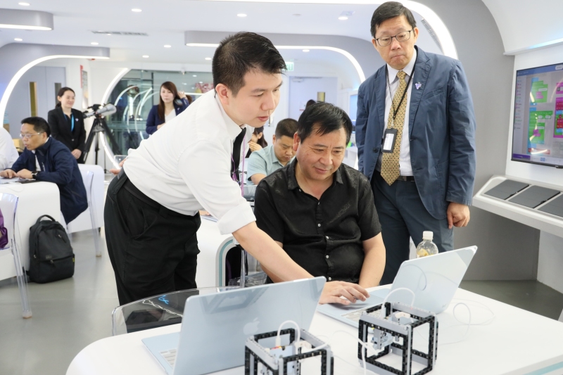Educators-and-Students-from-Sichuan-Province-Visited-Our-School-18
