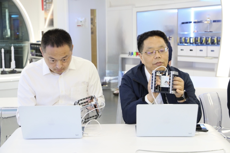 Educators-and-Students-from-Sichuan-Province-Visited-Our-School-19