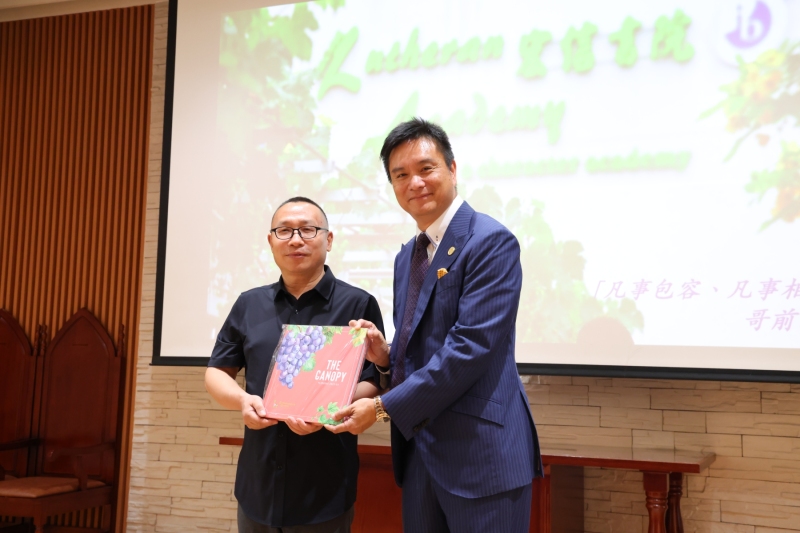 Educators-and-Students-from-Sichuan-Province-Visited-Our-School-3