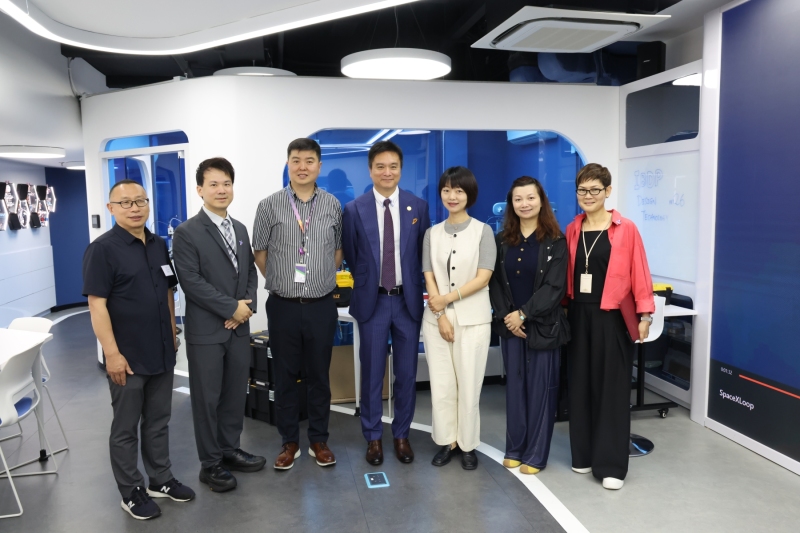 Educators-and-Students-from-Sichuan-Province-Visited-Our-School-7