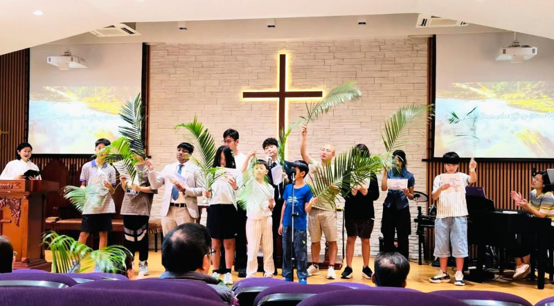 Holy-Week-Easter-Celebration-11