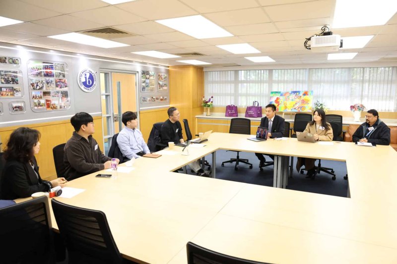 Kyungpook-National-University-High-School-Visited-LA-1