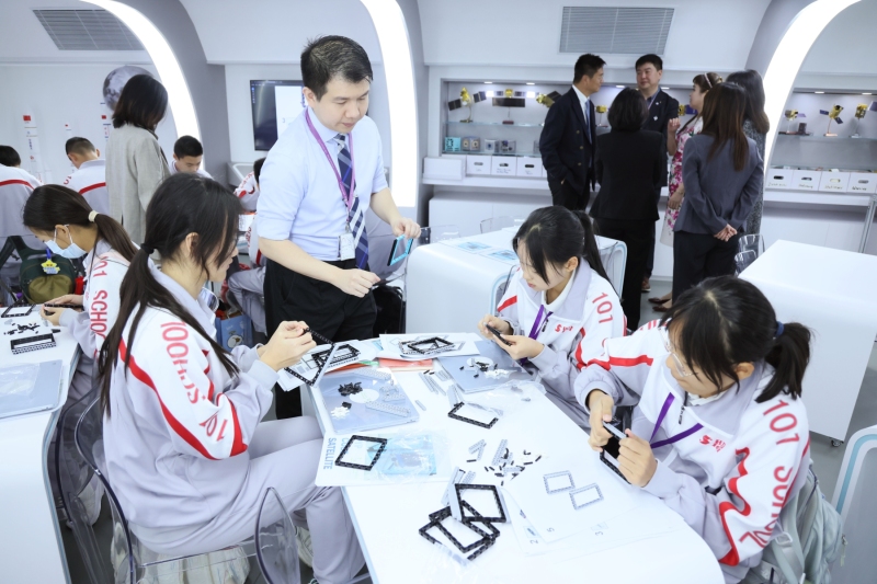 Sister-School-Exchange-Beijing-Shangdi-Experimental-School-Visited-LA-4